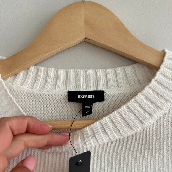 Express Knit Cropped Sweater White XS NWT - Picture 9 of 9